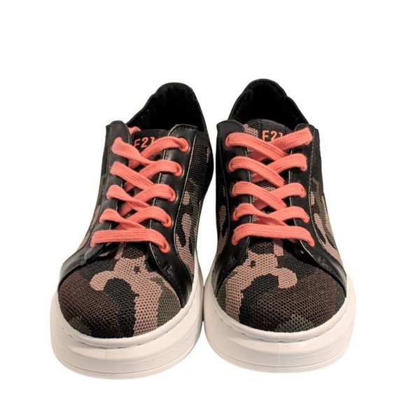 Forever 21 Brown/Green Camo Print Coral Lace-Up Sneaker Shoes New Size 8 - Picture 6 of 9